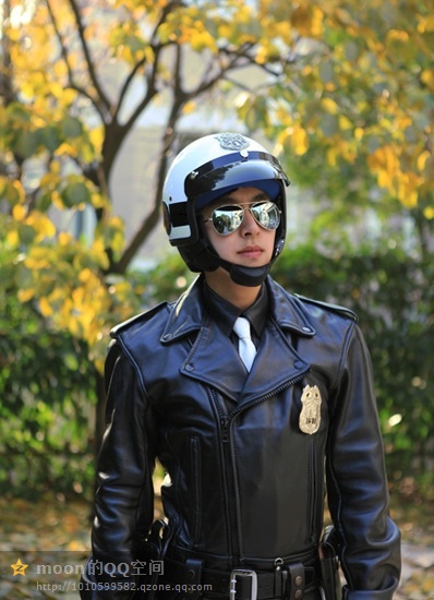 psbCAPHCA2R.jpg