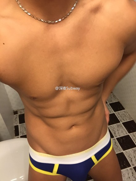6d32a79cjw1en0eezct26j20qo0zkgs6.jpg