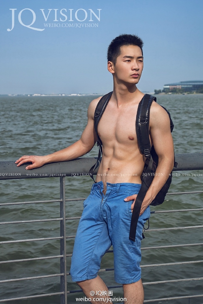 5752a8a3jw1eyh0rybwj5j20rs15oalk.jpg