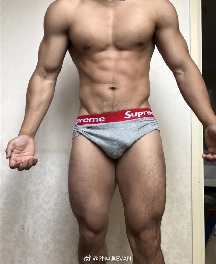 7c6c0c30gy1fj2v6f03a1j20ku0pejuh.jpg