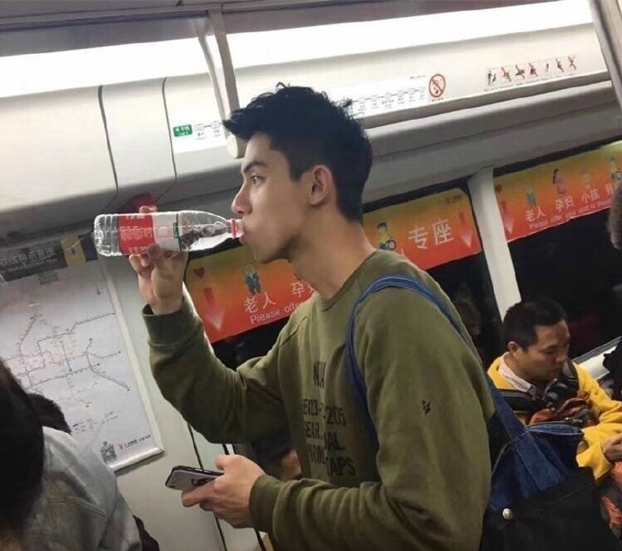 006d57JQly1fj8kz5ns7dj30ks0ifjuo.jpg
