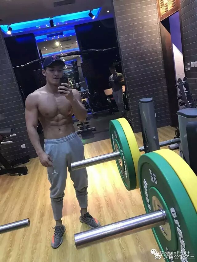006VykZ7ly1fjdgnxkccrj30hs0npwhs.jpg