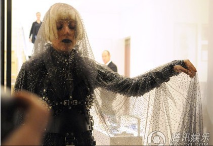 gaga2.jpg