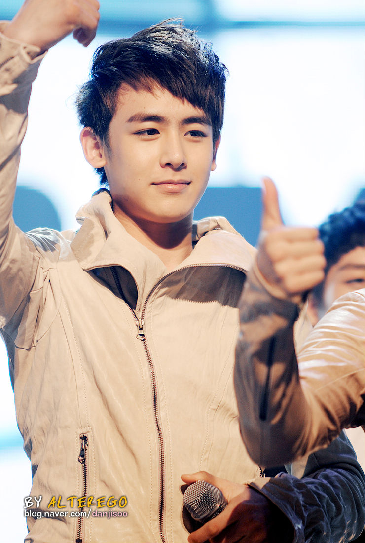 Nichkhun1.jpg