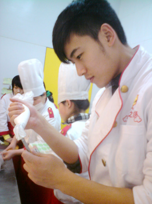 6d3cb965h9aced91b65b8&690.jpg