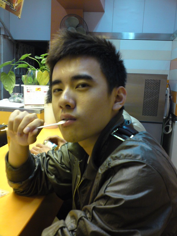 1101111900d26d3ed2ca52f3ee.jpg